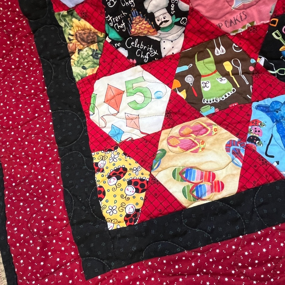 Colorful Seek & Find Handmade Quilt - Picture 4 of 9
